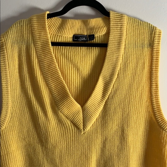 Large Yellow Knit Fox Vest - Picture 2 of 4